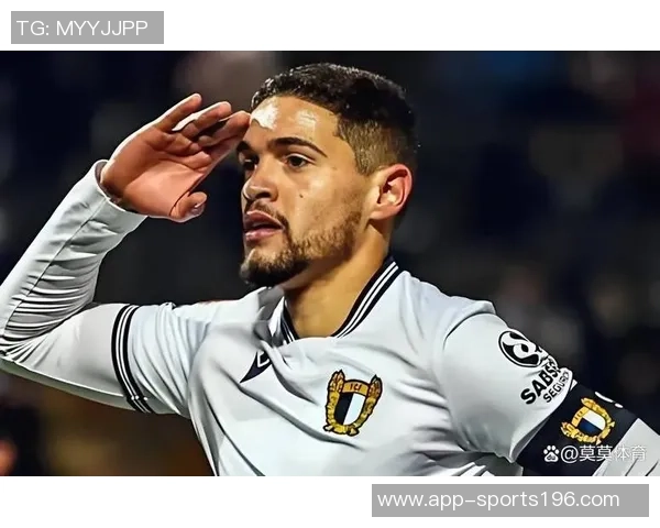 里切利正式租借巴甲维多利亚上赛季曾在西海岸效力